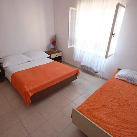 In Riviera 34372 Apartment